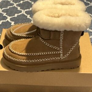 UGG Tan Lace Up Boots with Cream Fur